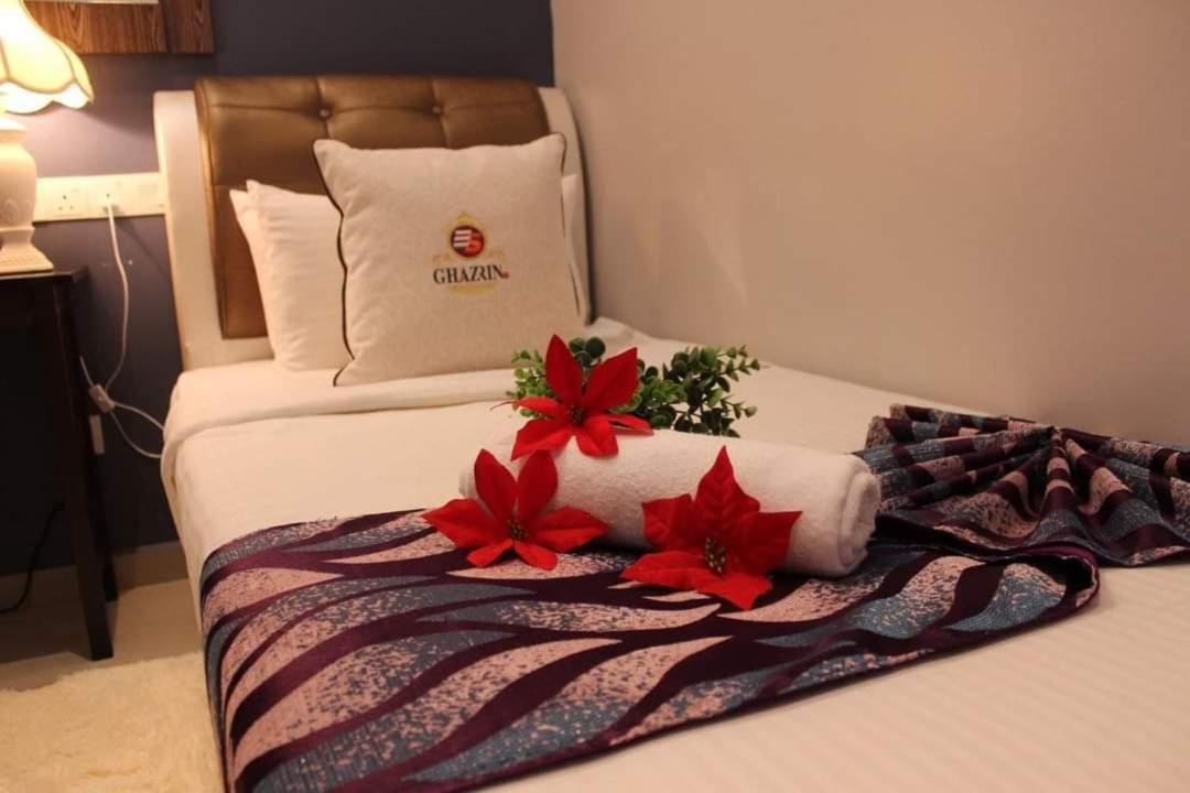 Ghazrins Desaru Hotel Pengerang Exterior photo