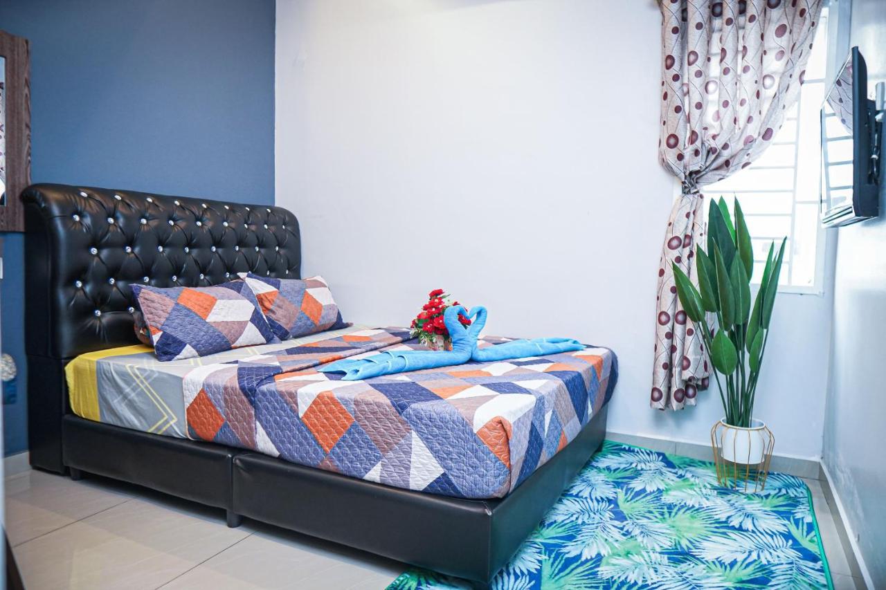 Ghazrins Desaru Hotel Pengerang Exterior photo